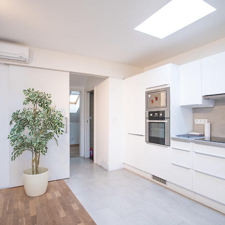 Suite Prague Apartment -Duplex, Up To 4People المظهر الخارجي الصورة